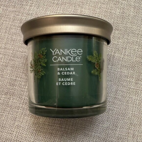 Yankee Candle Balsam and Cedar Scented Jar Candle 4.3 oz w/ Metal Lid - Picture 1 of 8